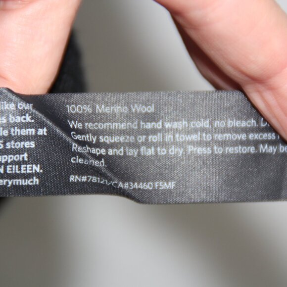 EILEEN FISHER Women's 100% Merino Wool Asymmetrical Tunic Sweater Lightweight M - Picture 11 of 11